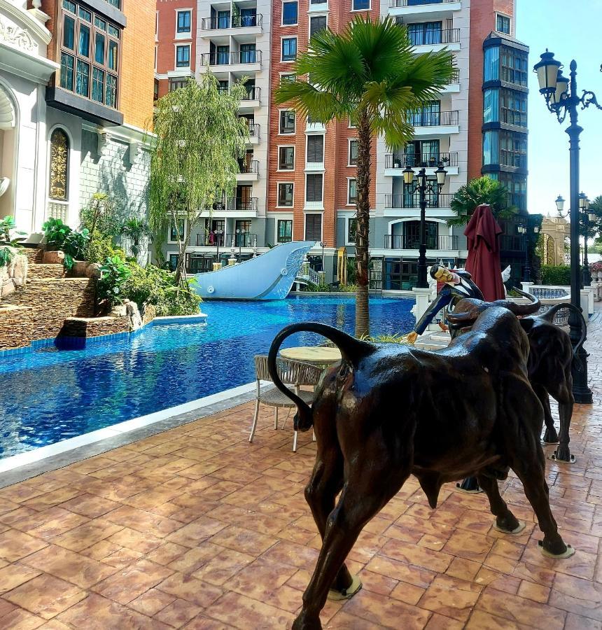 Espana Resort Pattaya Jomtien Esterno foto