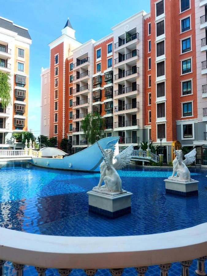 Espana Resort Pattaya Jomtien Esterno foto